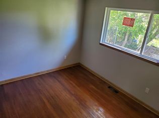 15827 12th Ave SW, Seattle, WA 98166