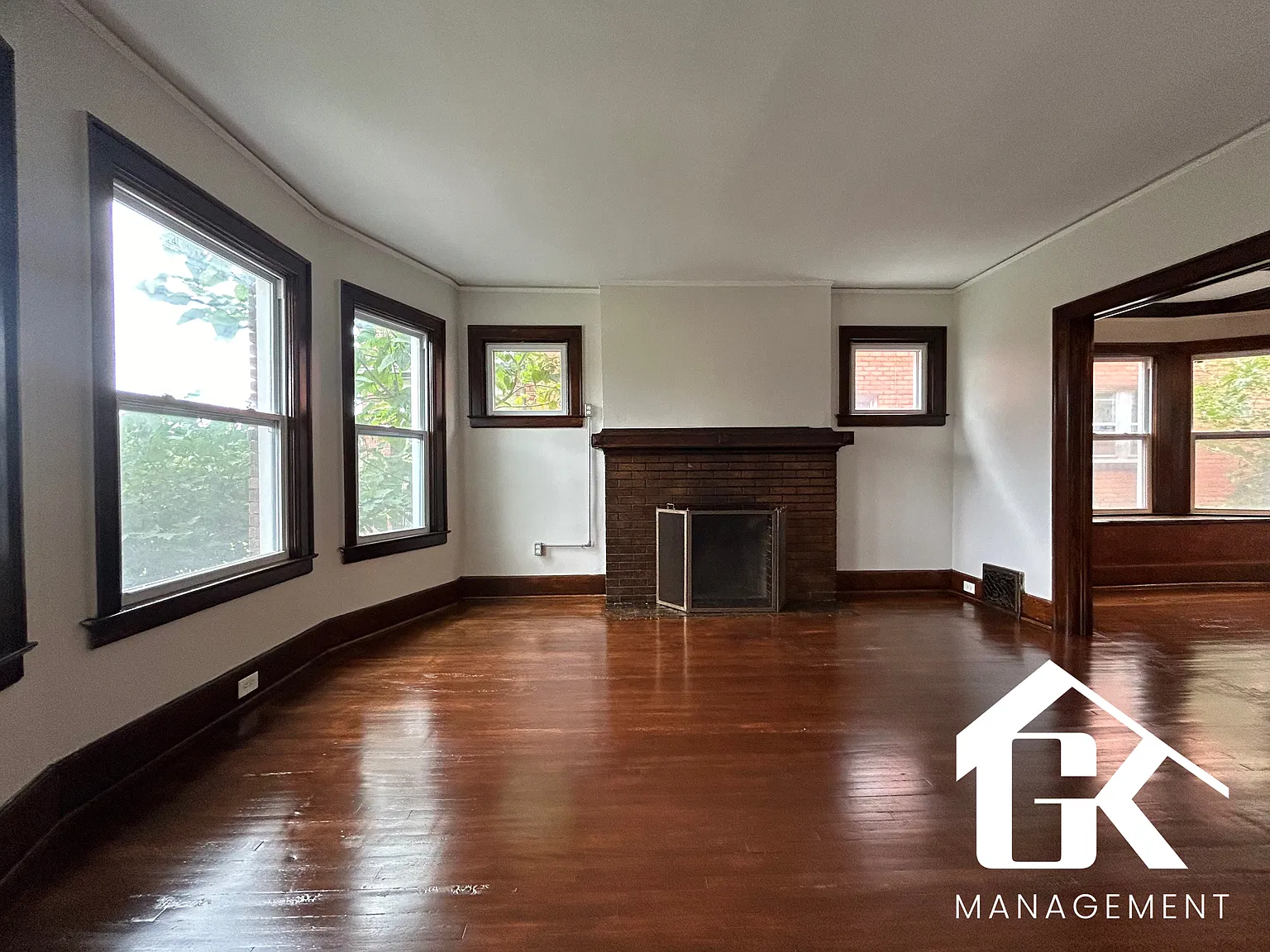 3 bed, 1200 sqft, $1,400 — Photo 3