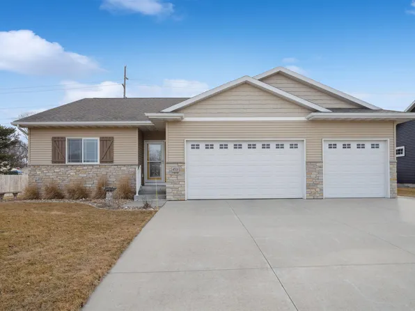 4715 Yellowstone Dr, Waterloo, IA 50701