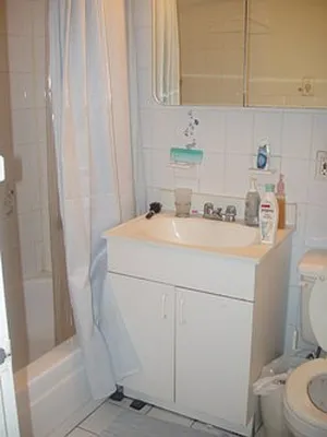 Rented by City Connections Realty | media 9