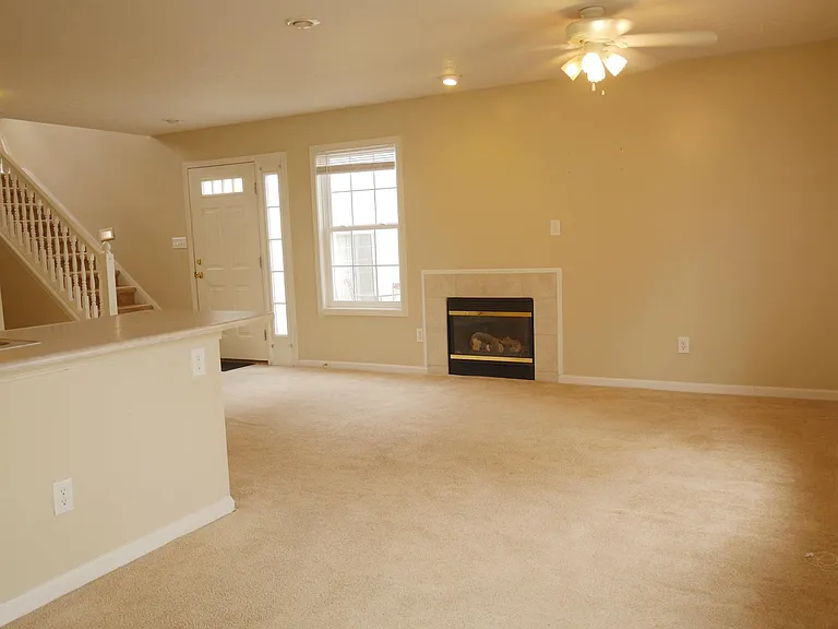 2622 E Oaklawn Ct — Photo 8