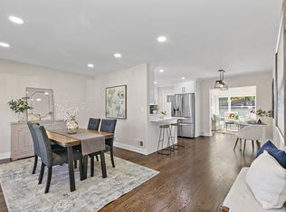 241 N Hamlin Ave, Park Ridge, IL 60068