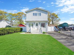 205 Pawnee St, Ronkonkoma, NY 11779