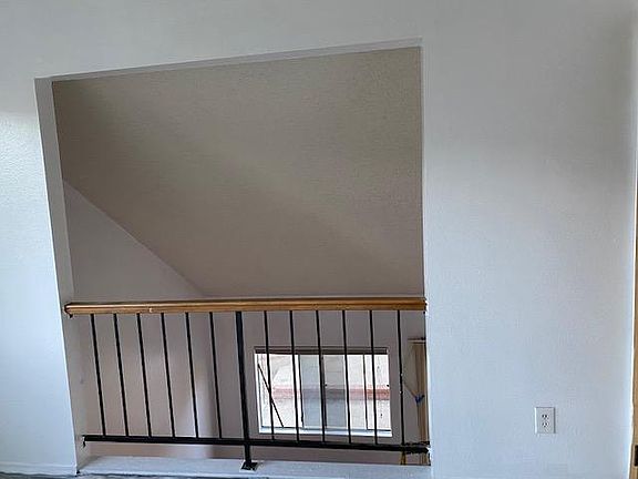 5th image of 1127 Cleveland Ct