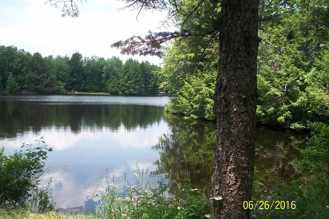 779 Route 940 photo 1