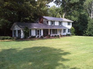 1520 Lake Villa Cir, Cookeville, TN 38506