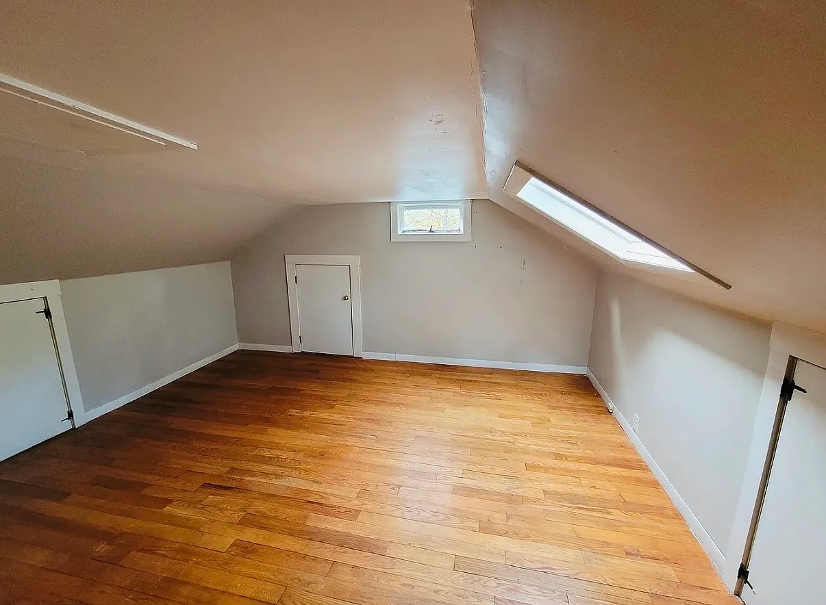3 bed, 1890 sqft, $3,000 — Photo 4