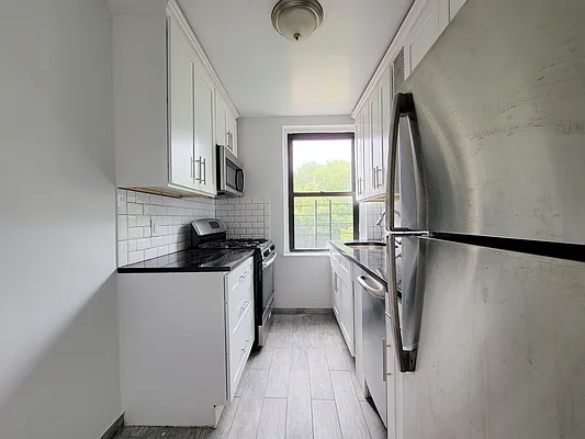 Rented by Made In NY Realty | media 9