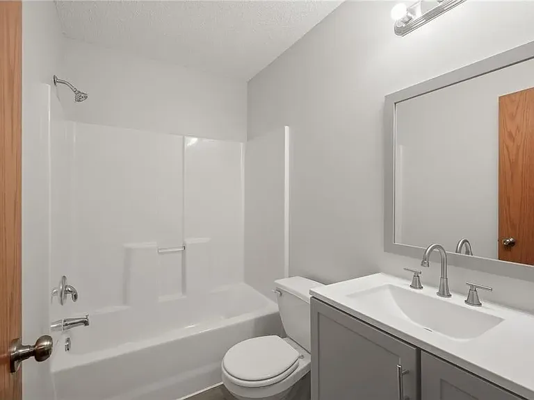 13784 Rose Dr — Photo 18