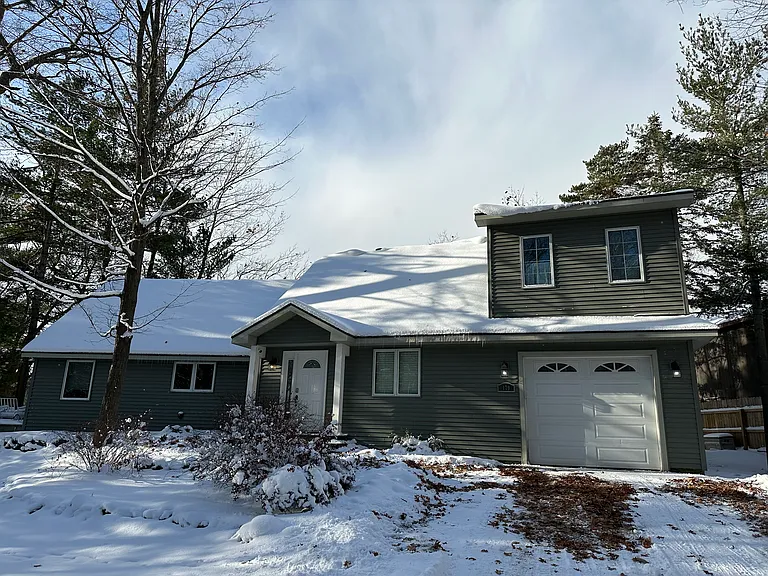 179 Central St — Photo 37