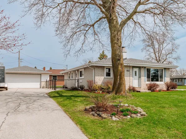 4386 South Honey Creek DRIVE, Greenfield, WI 53220