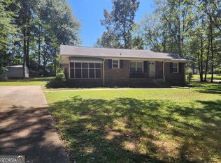 335 Gilmer St, Lavonia, GA 30553