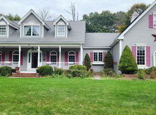 10 Vineyard St, Millville, MA 01529