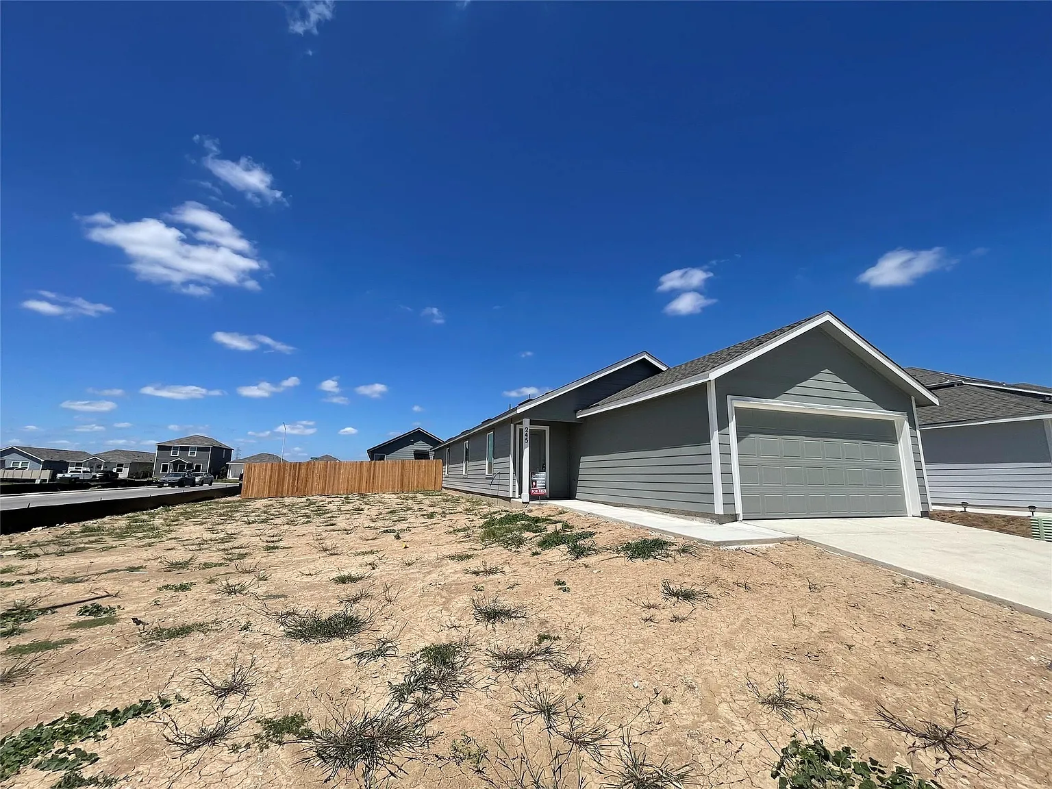 4 bed, 2.0 bath, 1483 sqft, $1,675 — Photo 3