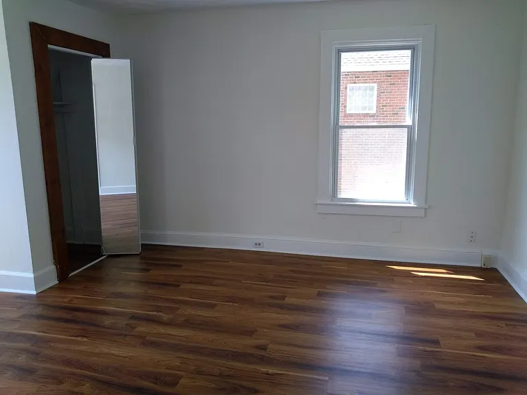 212 Owens St — Photo 7