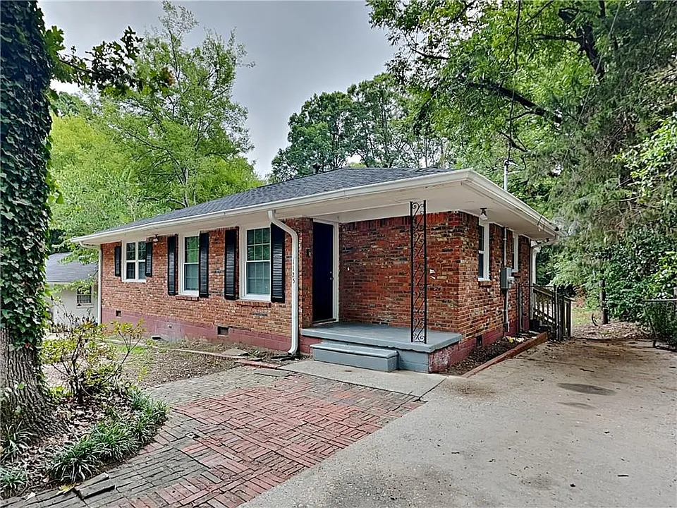 1125 Curtis Dr