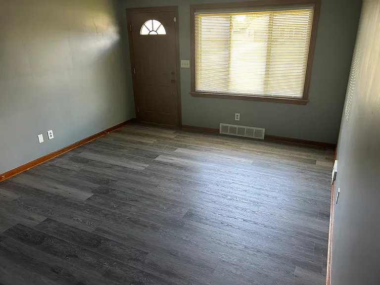 520 Forsythe Ave — Photo 5