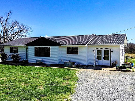 2nd image of 996 Owen Rhea Rd