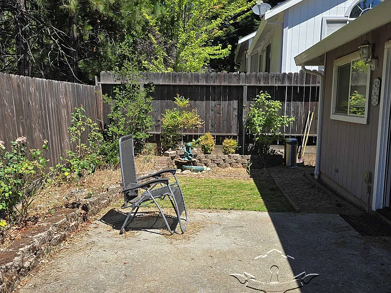 127 Windsor Ln — Photo 24