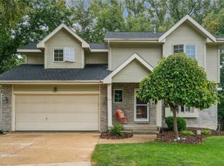 4811 Willowbend Rd NE, Cedar Rapids, IA 52411