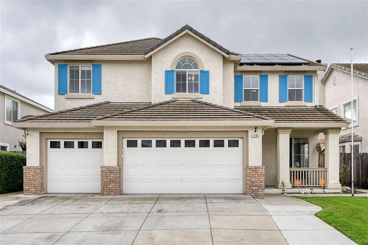 1392 Sunflower Ln photo 1