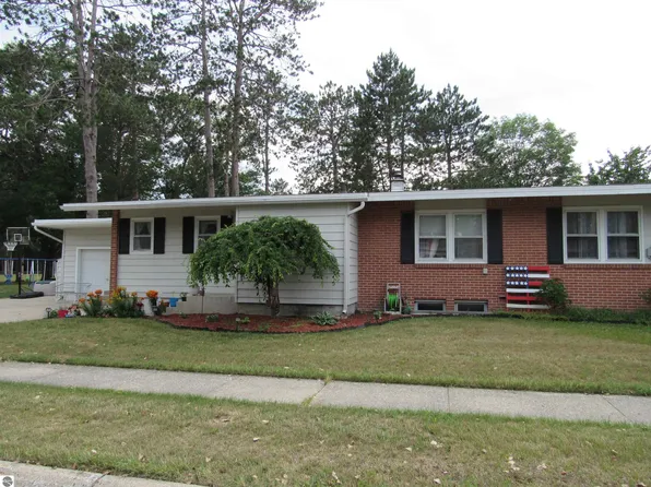 8617A Nebraska St, Oscoda, MI 48750