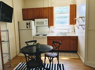 2002 Maple Ave, Evanston, IL 60201