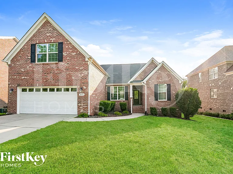 1643 Ashmead Ln — Photo 1