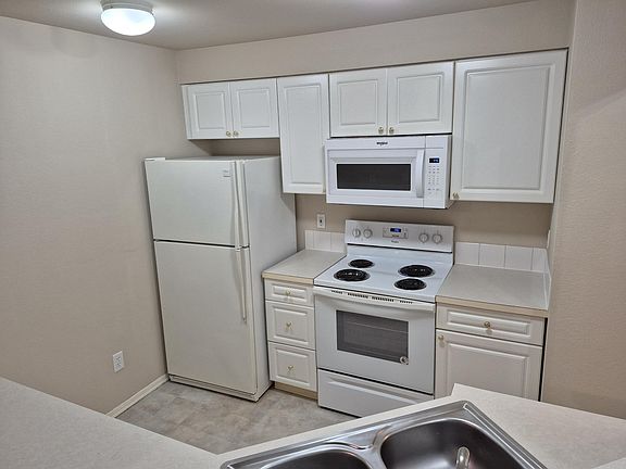 3rd image of 11518 12th Ave W Unit D203