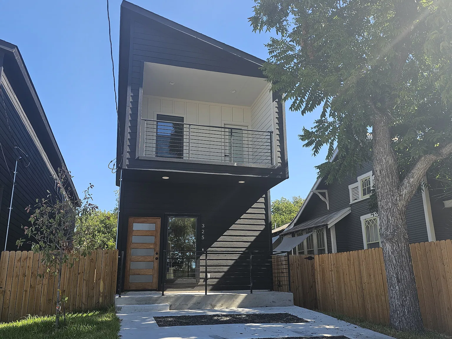 3 bed, 1797 sqft, $2,250 — Photo 1