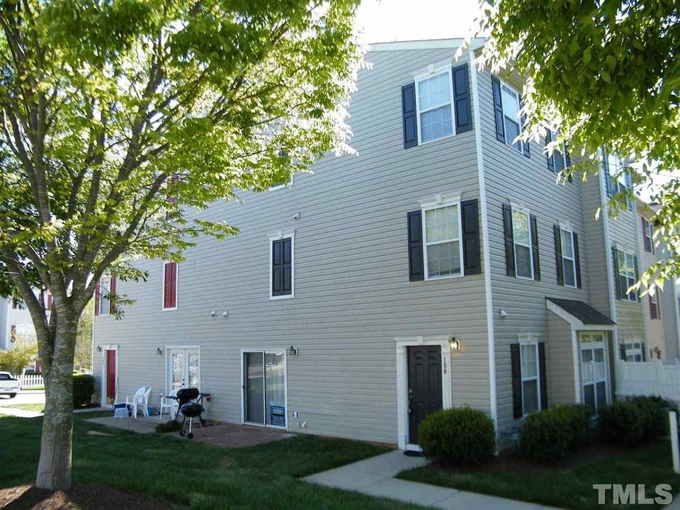 2nd image of 3021 Barrymore St Unit 106