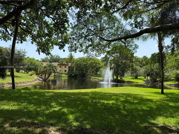 900 SW 9th Street Cir APT 103, Boca Raton, FL 33486