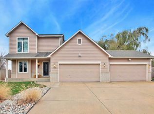 903 E Hawthorne Dr, Derby, KS 67037