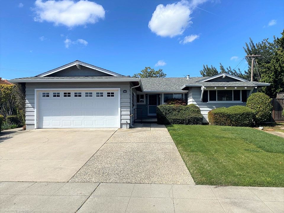 1st image of 2607 Aragon Way