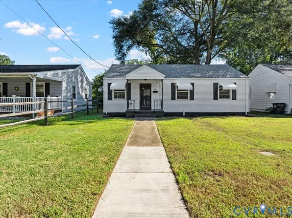 514 Battery Pl, Colonial Heights, VA 23834