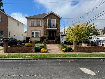 320 Wainwright Ave, Staten Island, NY, 10312