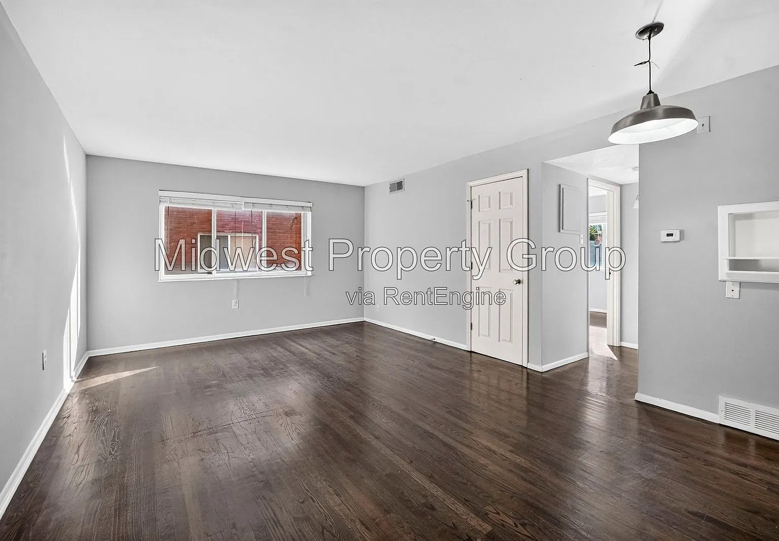 Parkwood Apartments — Photo 2