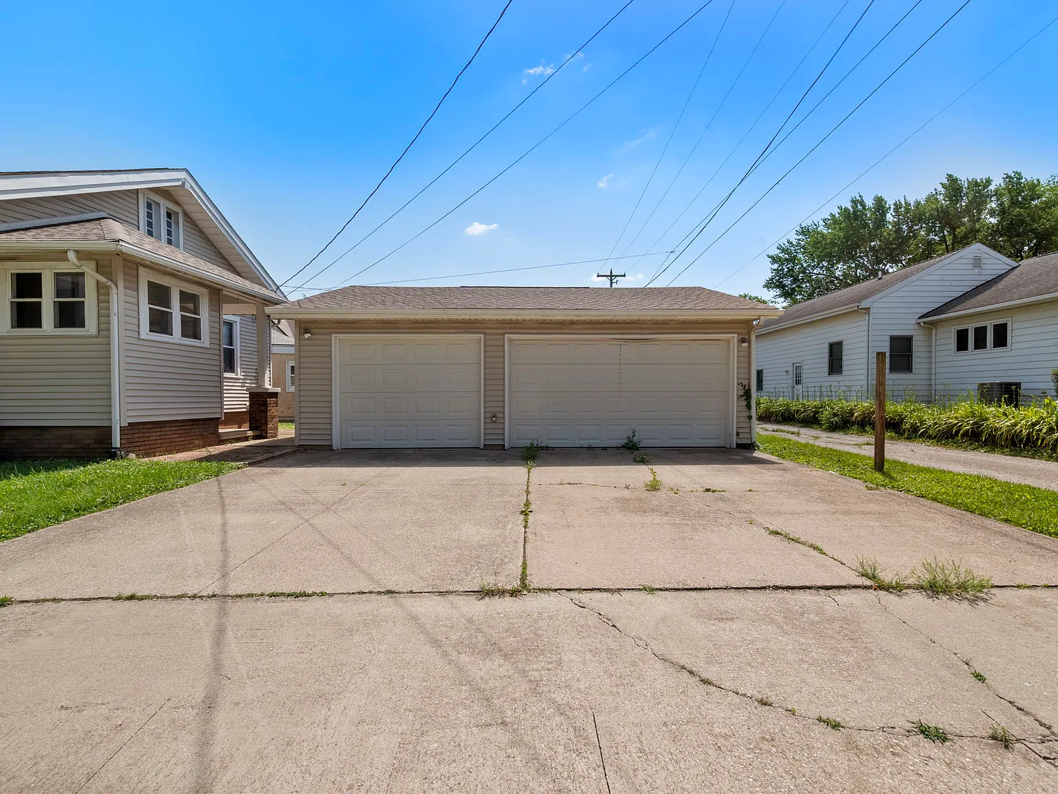 4 bed, 2364 sqft, $2,300 — Photo 4