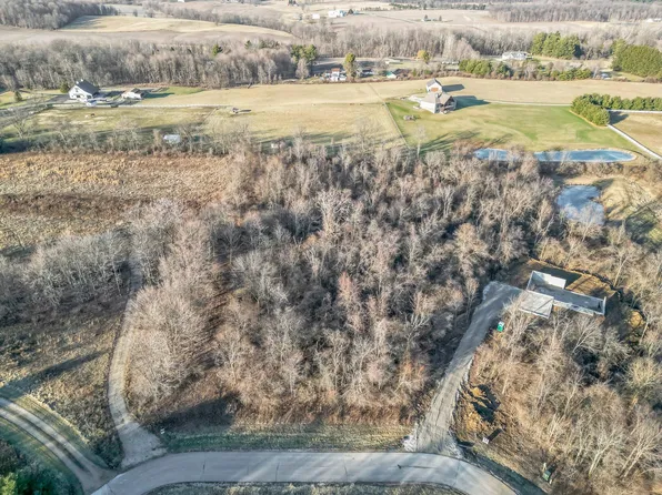 7 Mockingbird Ln, Granville, OH 43023