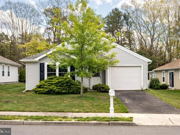 98 Pine Oak Blvd, Barnegat, NJ 08005