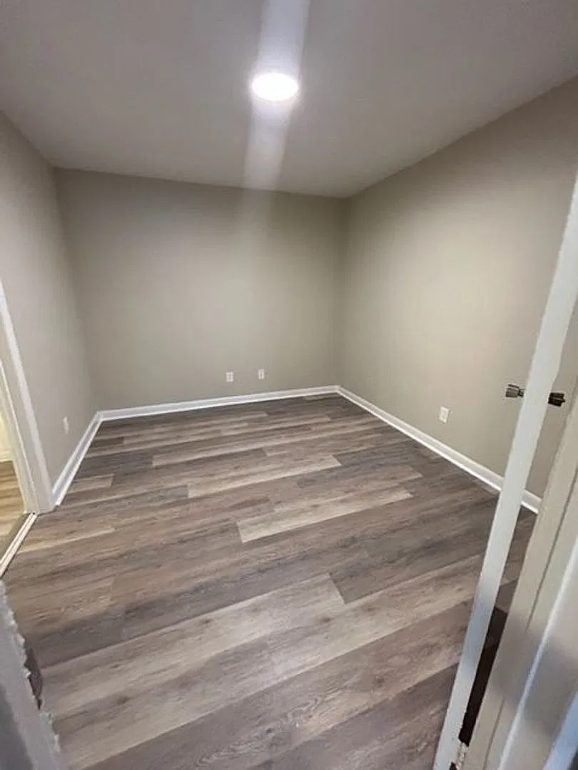 18 West Place — Photo 4