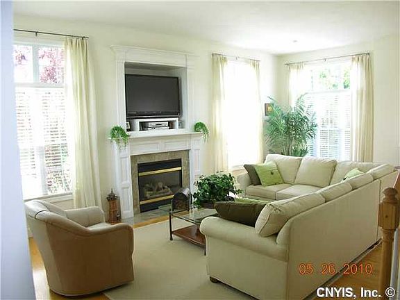 2nd image of 7537 Plum Hollow Cir