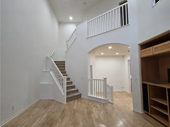 30 Burlingame, Irvine, CA 92602