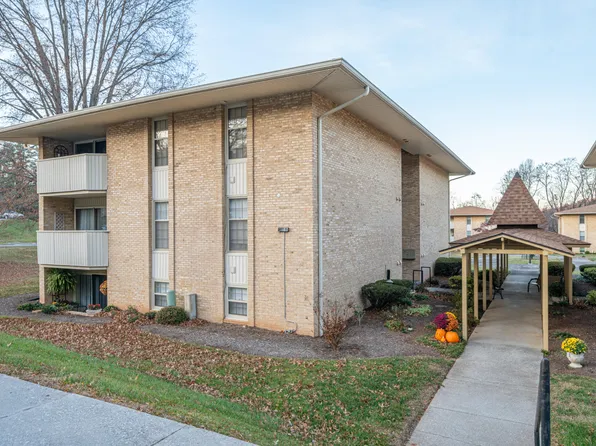 5260 Crossbow Cir Unit 18C, Roanoke, VA 24018