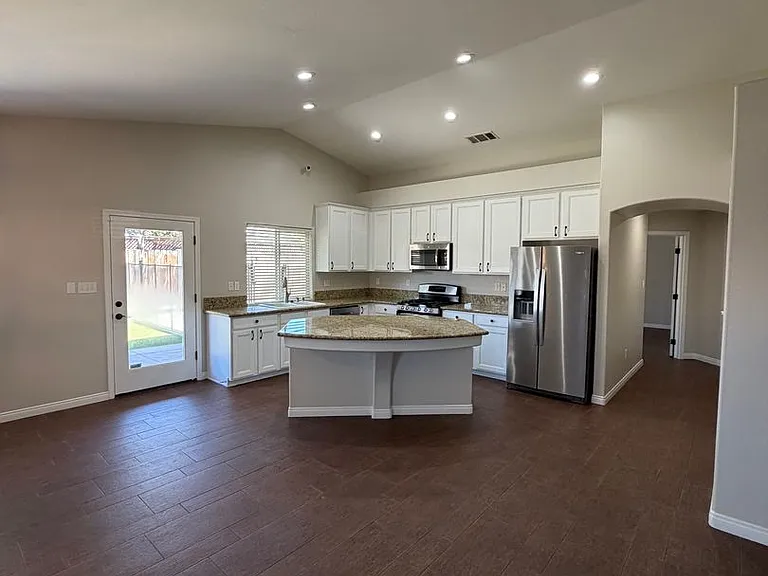 13214 Yampa River St — Photo 5
