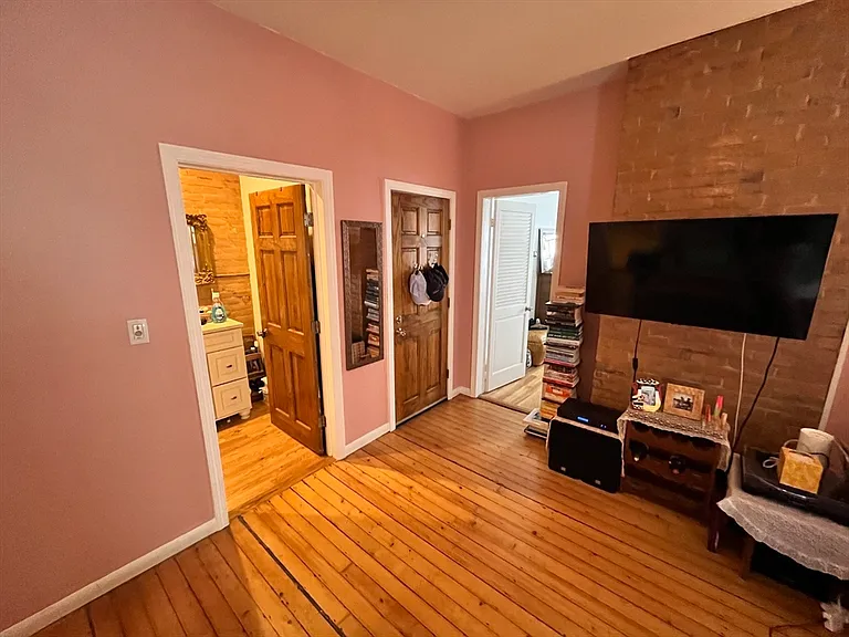 115 Elm St #1 — Photo 2