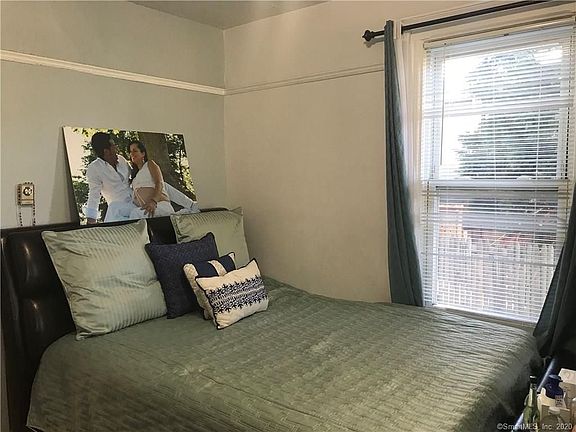 5th image of 98 Lockwood Ave #1
