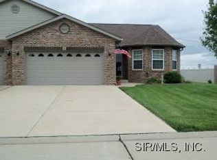 11 Brooks Dr, Bethalto, IL 62010