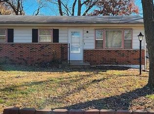 194 Elbring Dr, Saint Louis, MO 63135