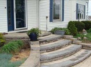 10096 N 250 East Rd, Stanford, IL 61774